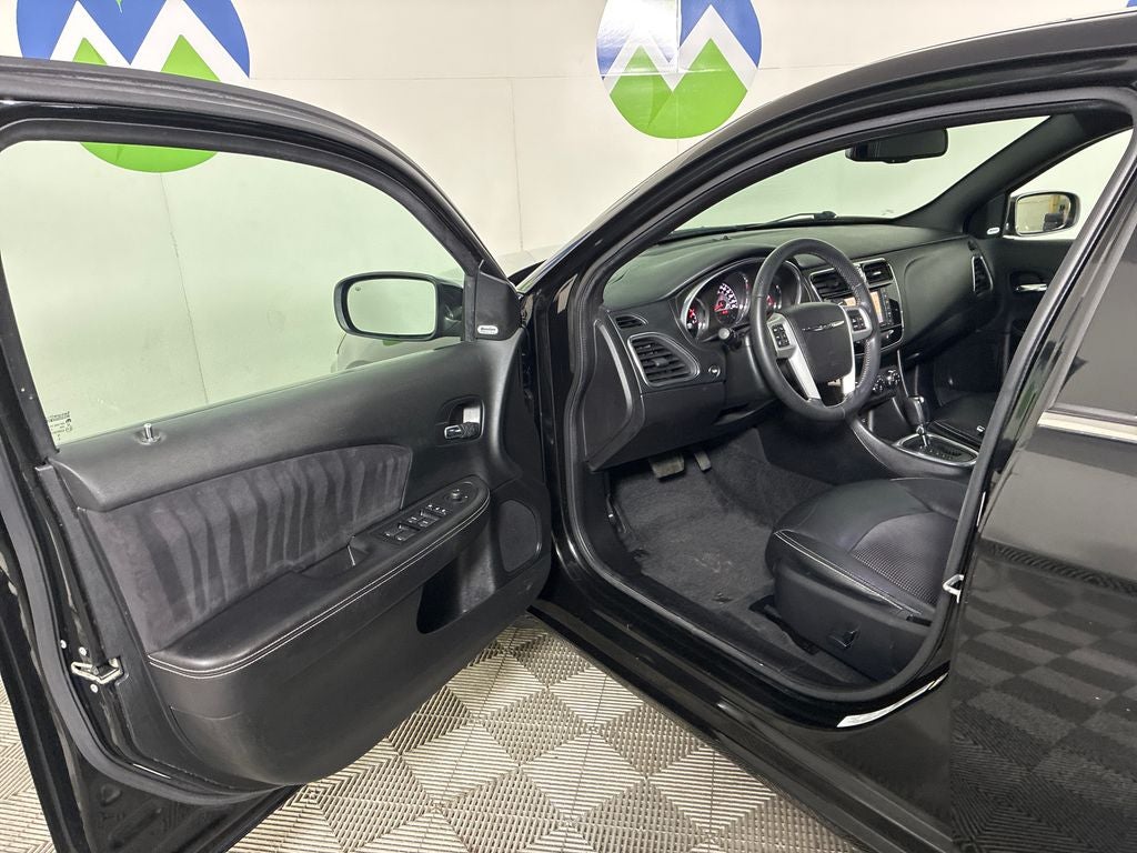 2013 Chrysler 200 Limited