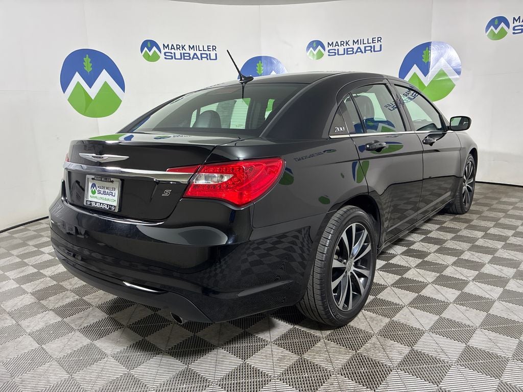 2013 Chrysler 200 Limited
