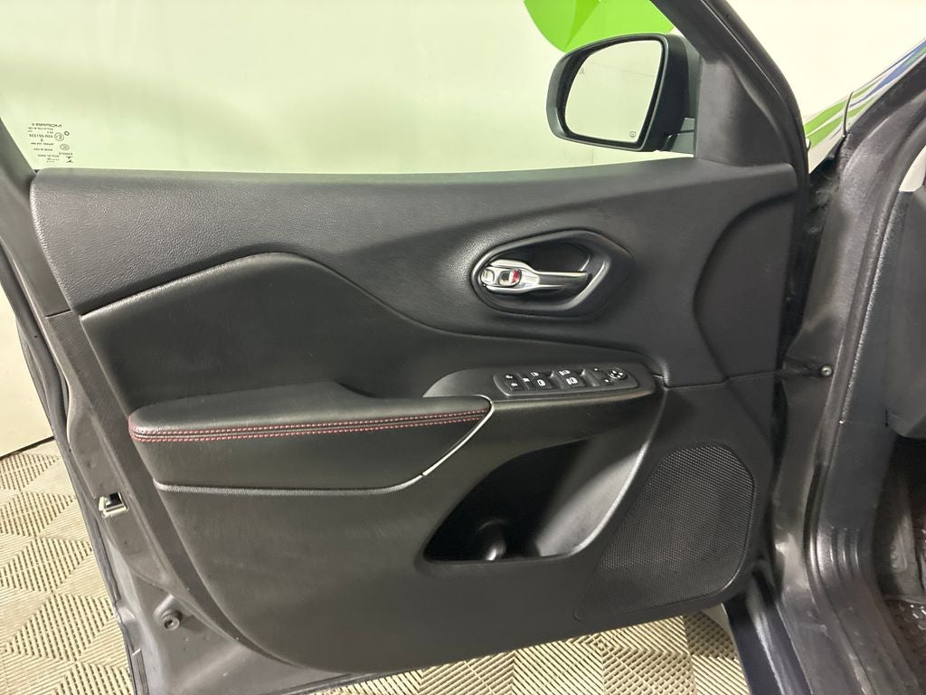 2020 Jeep Cherokee Trailhawk