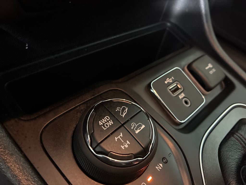 2020 Jeep Cherokee Trailhawk