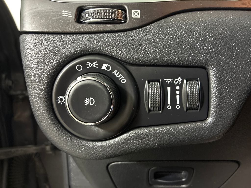 2020 Jeep Cherokee Trailhawk