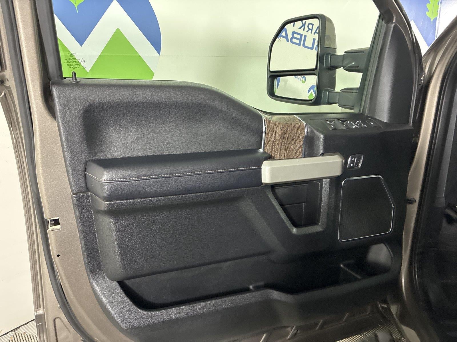 2019 Ford Super Duty F-350 Drw LARIAT