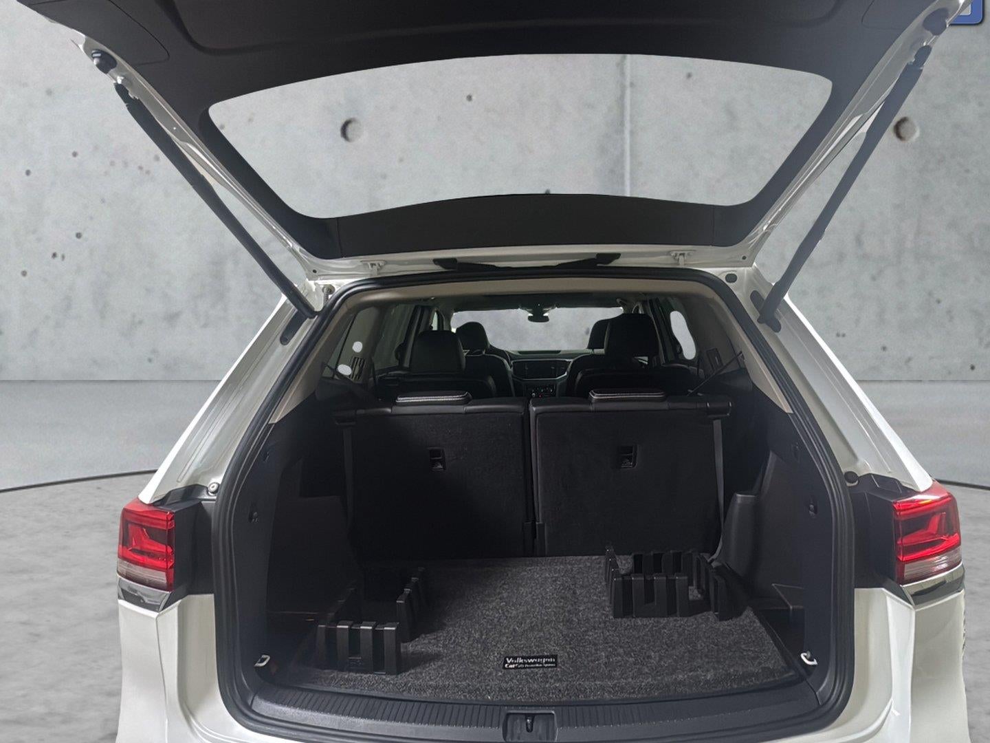 2023 Volkswagen Atlas 3.6L V6 SEL Premium R-Line
