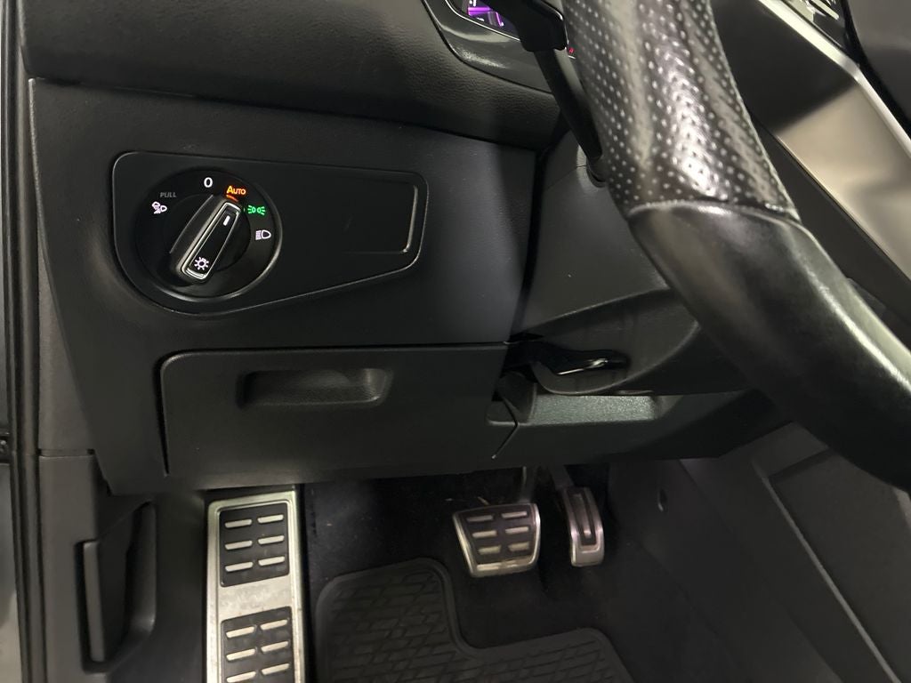2022 Volkswagen Tiguan 2.0T SEL R-Line