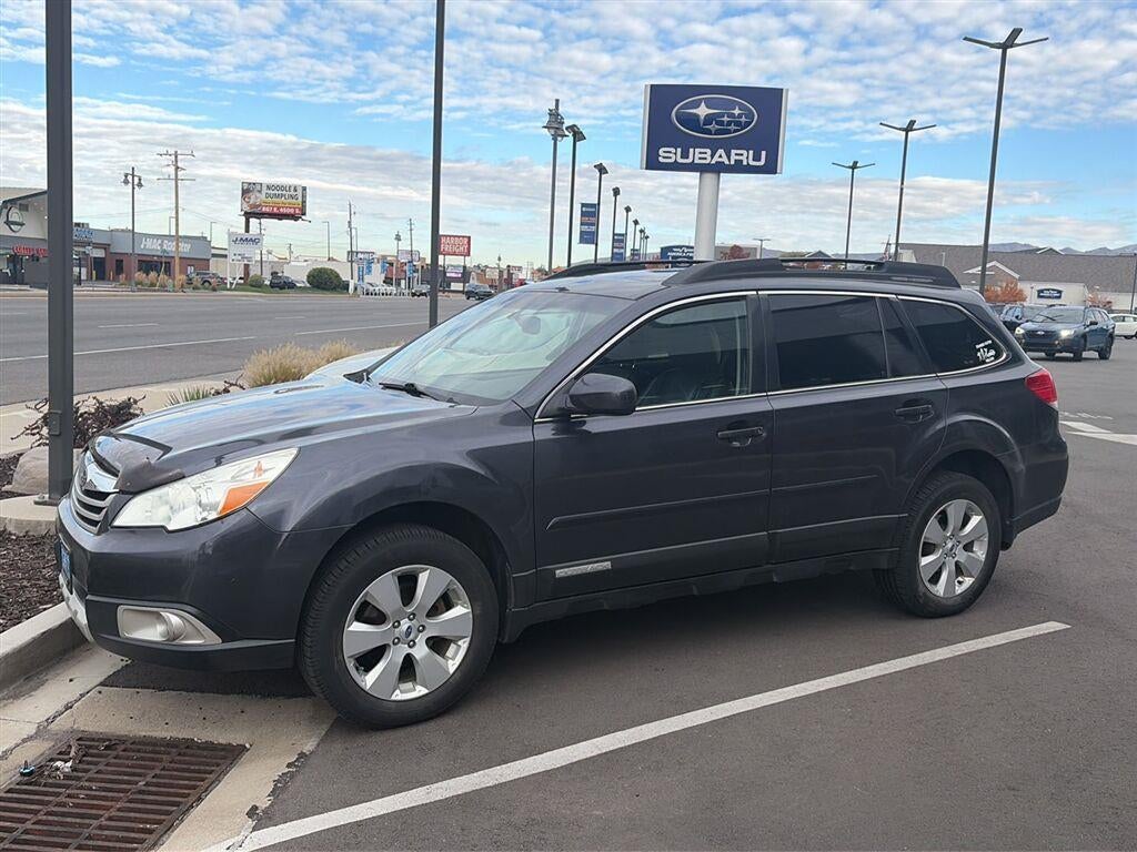 2011 Subaru Outback 2.5i Limited Pwr Moon