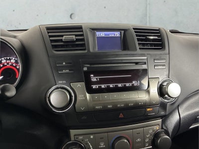 2012 Toyota Highlander SE