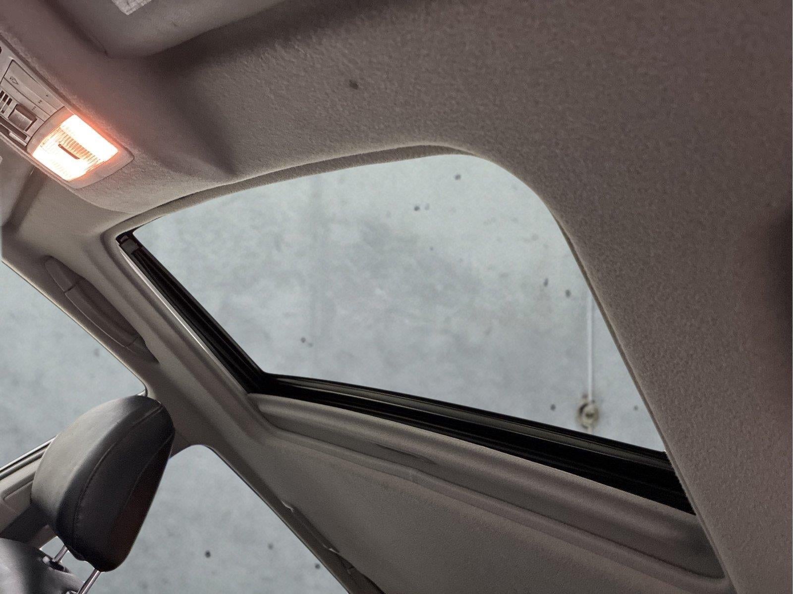 2012 Toyota Highlander SE