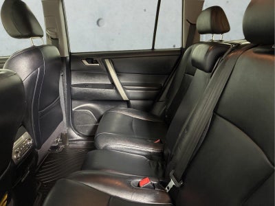 2012 Toyota Highlander SE
