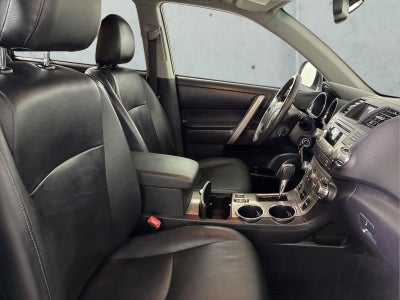 2012 Toyota Highlander SE