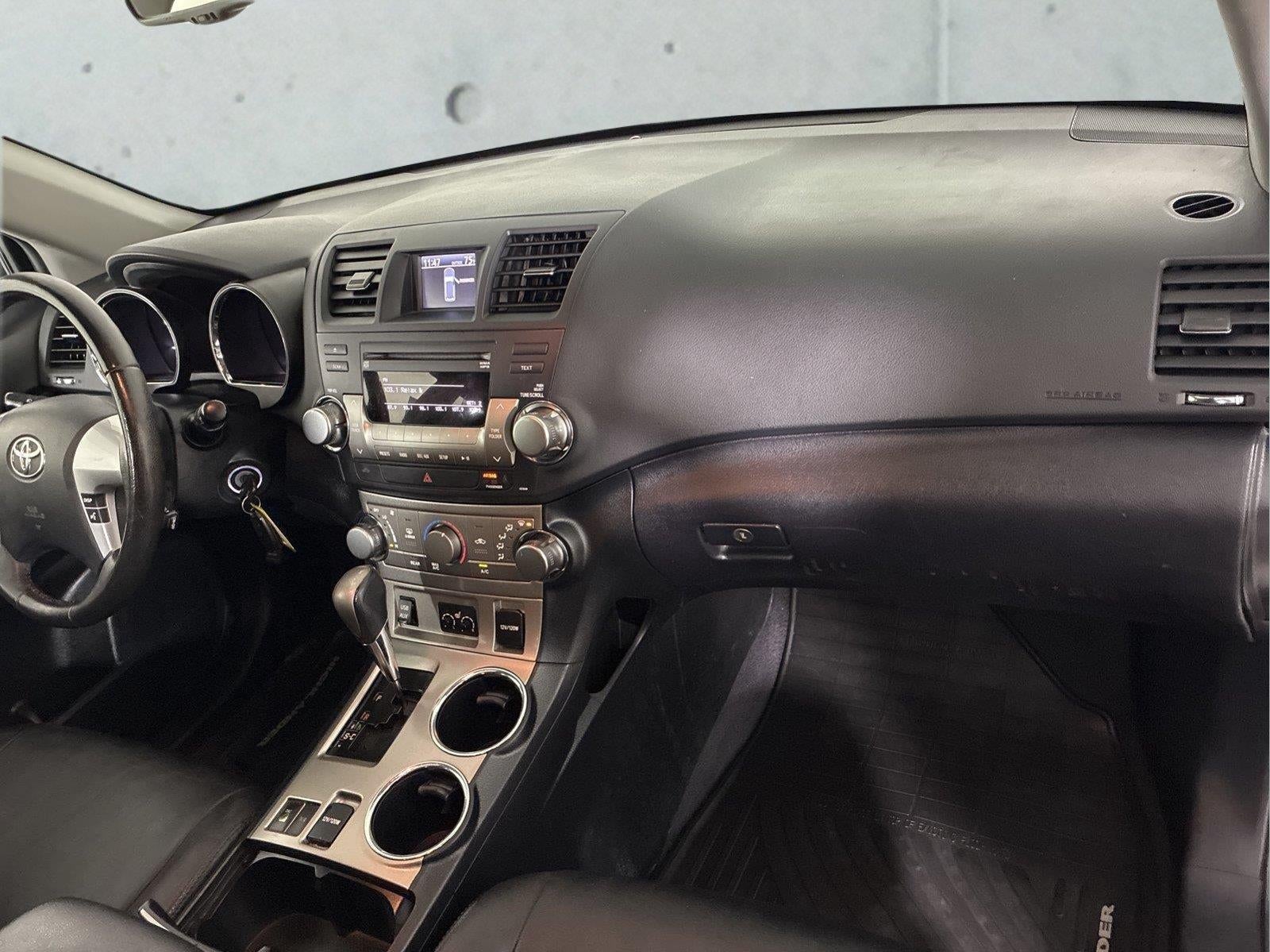 2012 Toyota Highlander SE