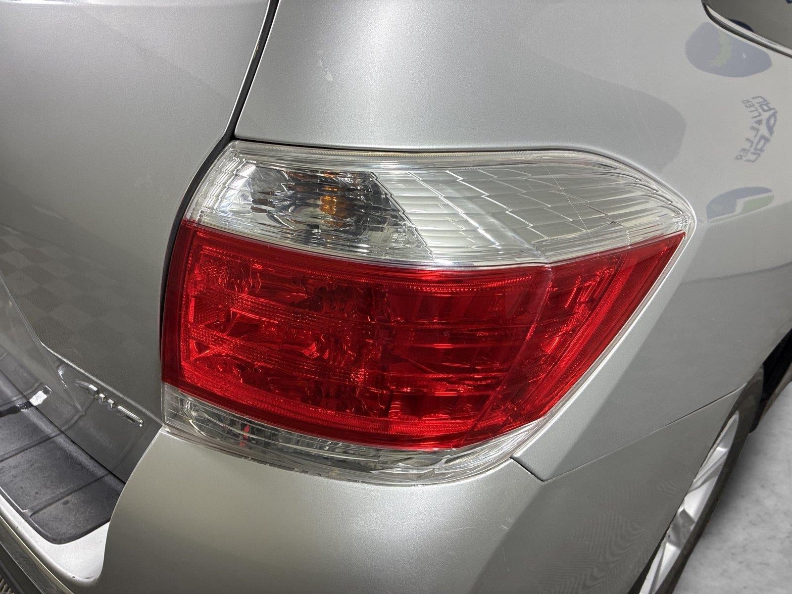 2012 Toyota Highlander SE