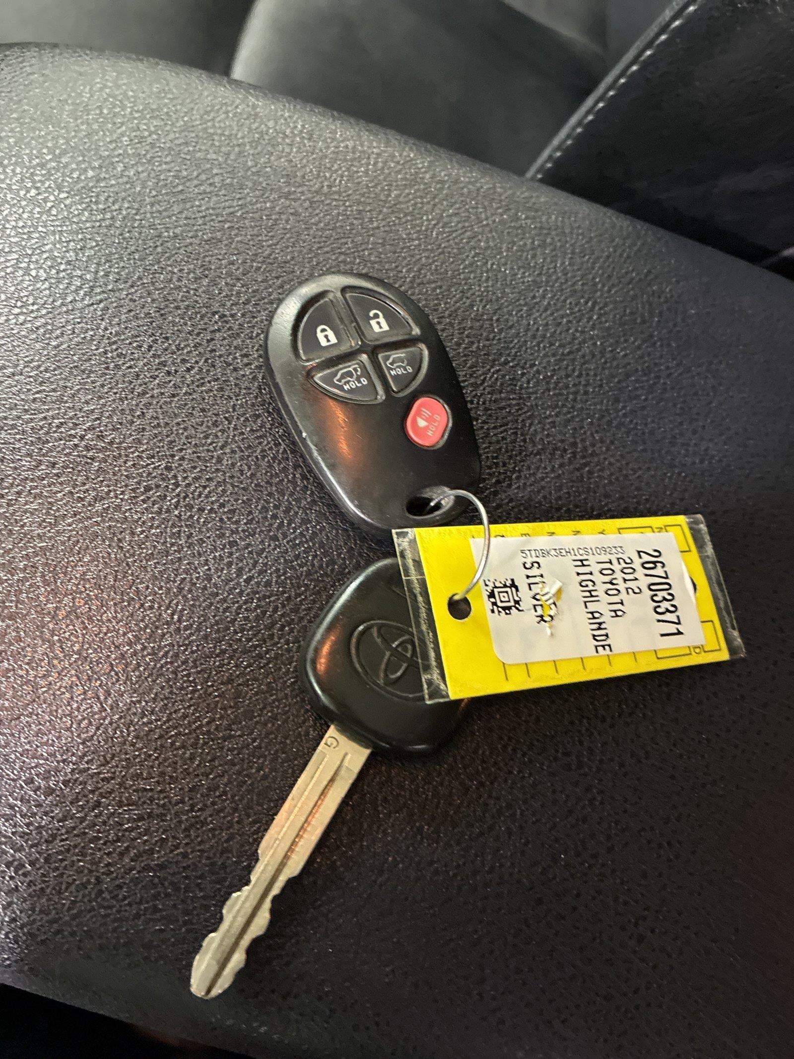 2012 Toyota Highlander SE