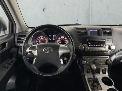 2012 Toyota Highlander SE