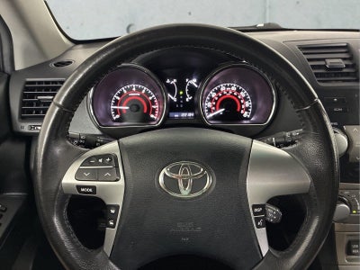 2012 Toyota Highlander SE