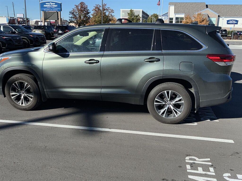 2017 Toyota Highlander LE Plus