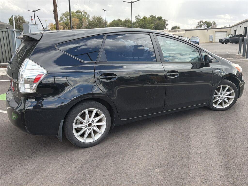 2012 Toyota Prius v Five