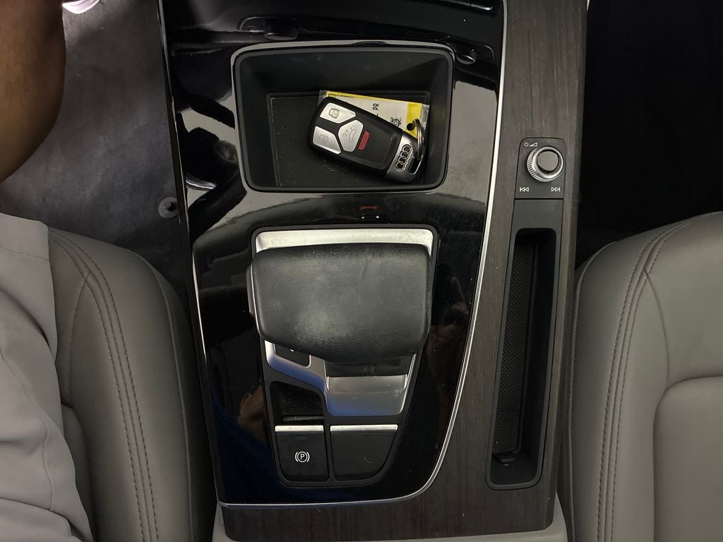 2023 Audi Q5 45 S line Premium quattro