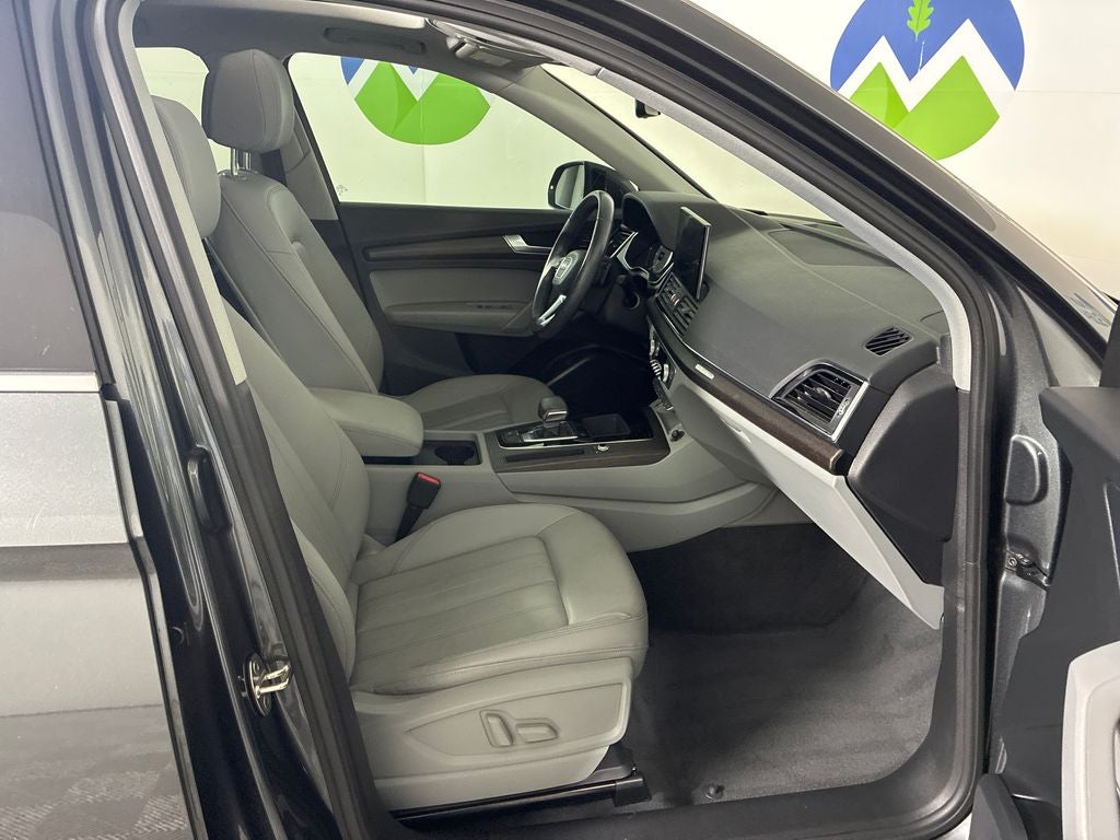 2023 Audi Q5 45 S line Premium quattro