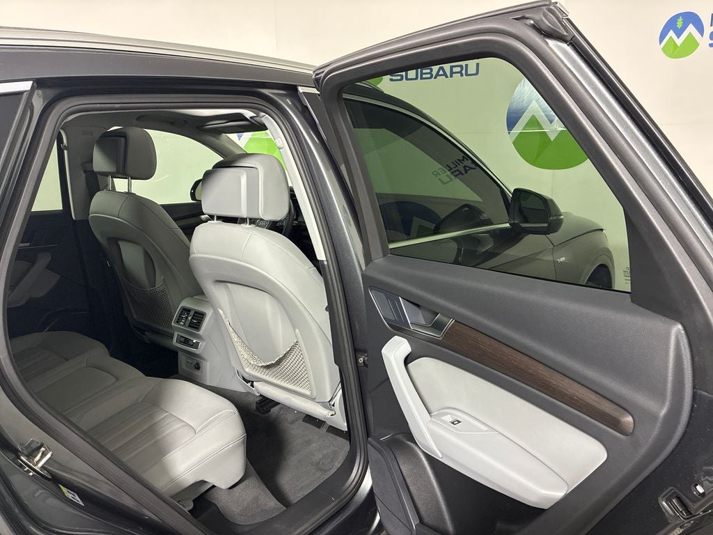2023 Audi Q5 45 S line Premium quattro